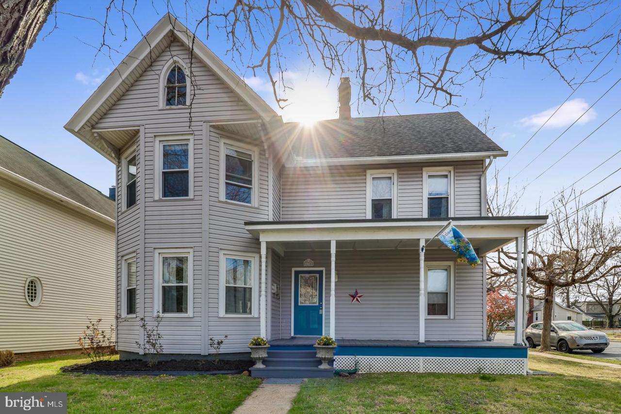 238 Governors Avenue - Photo 1