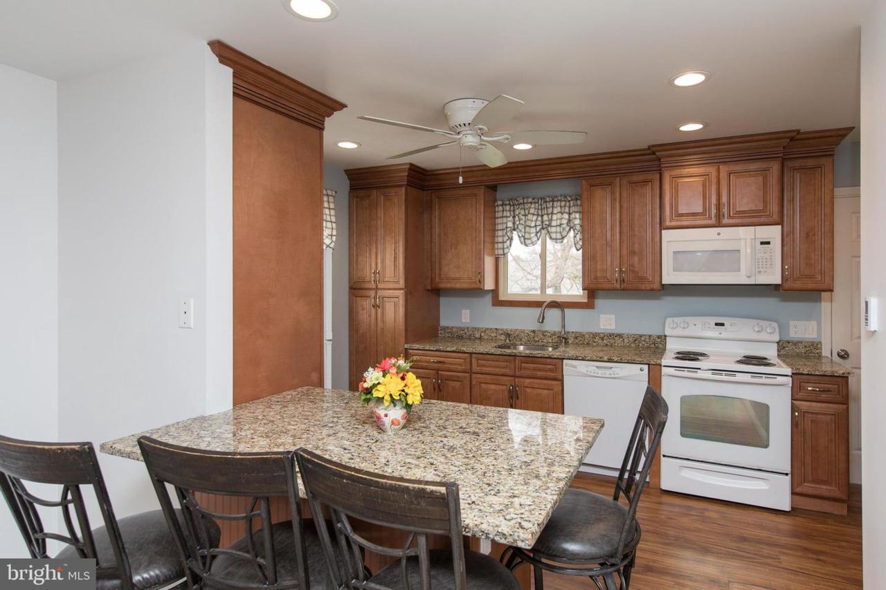 279 Summit Avenue - Photo 1