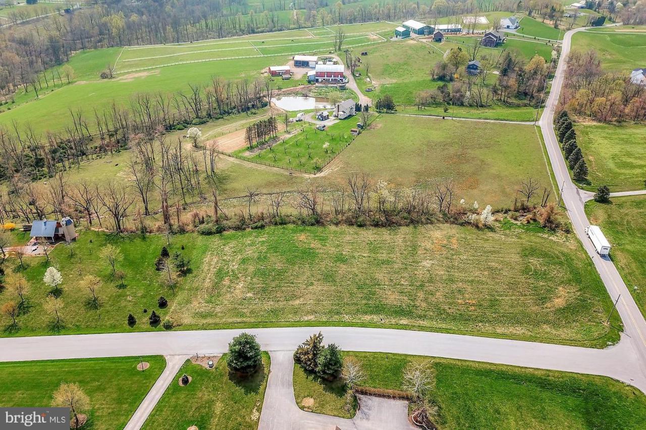 140 Apple Tree Road - Photo 1