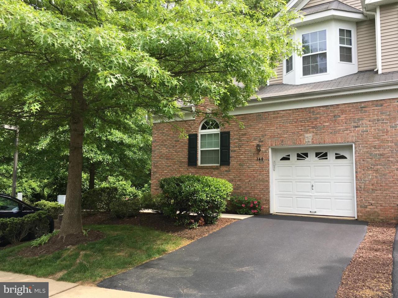 140 Hoover - Photo 1