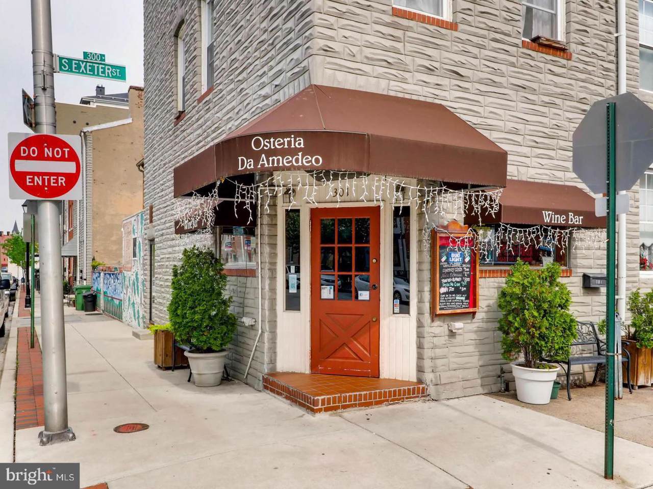 301 Exeter Street - Photo 1