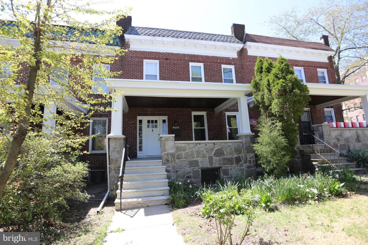 2958 Wyman Parkway - Photo 1