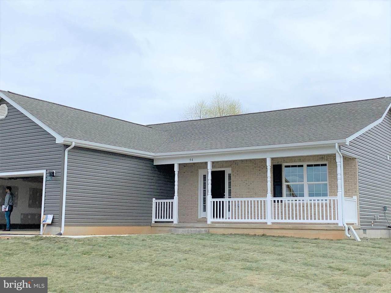 98 Constellation Road - Photo 1