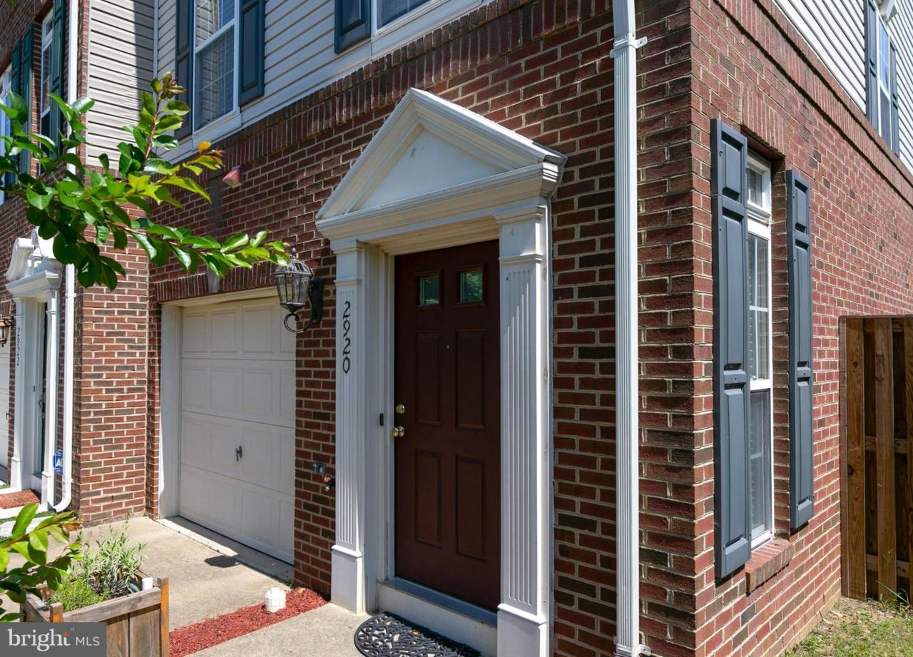 2920 Huntington Grove Square - Photo 1