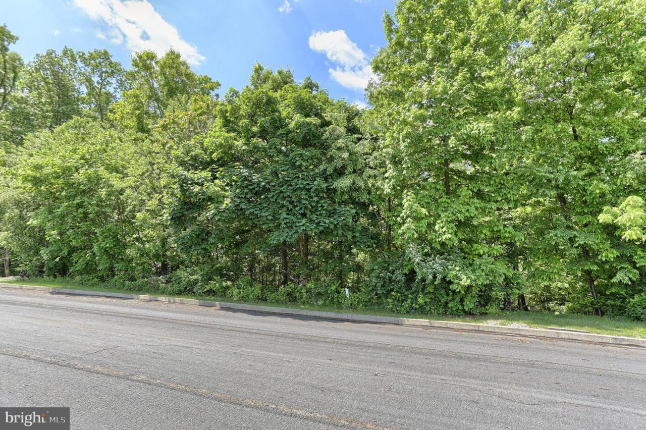 140 Woodcrest Drive - Photo 1