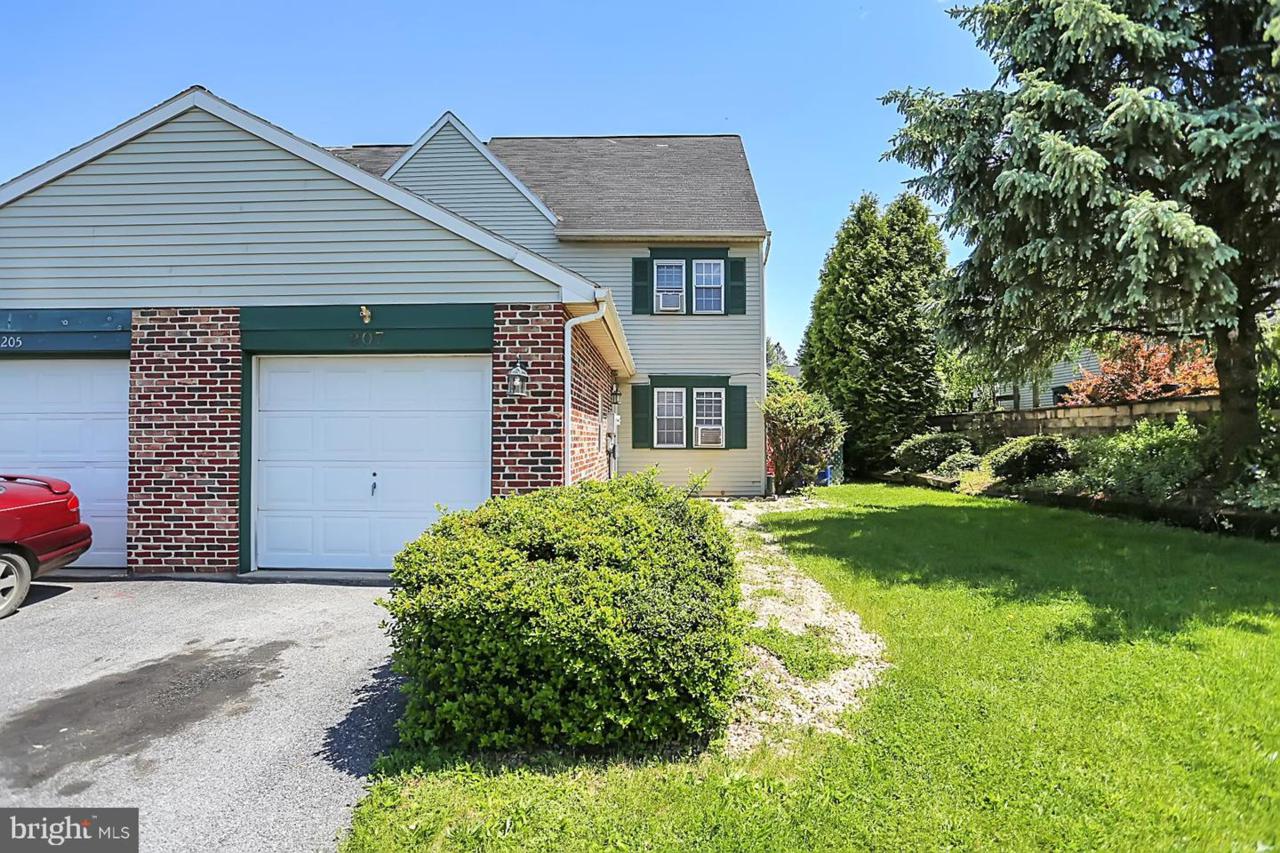 207 Adams Drive - Photo 1