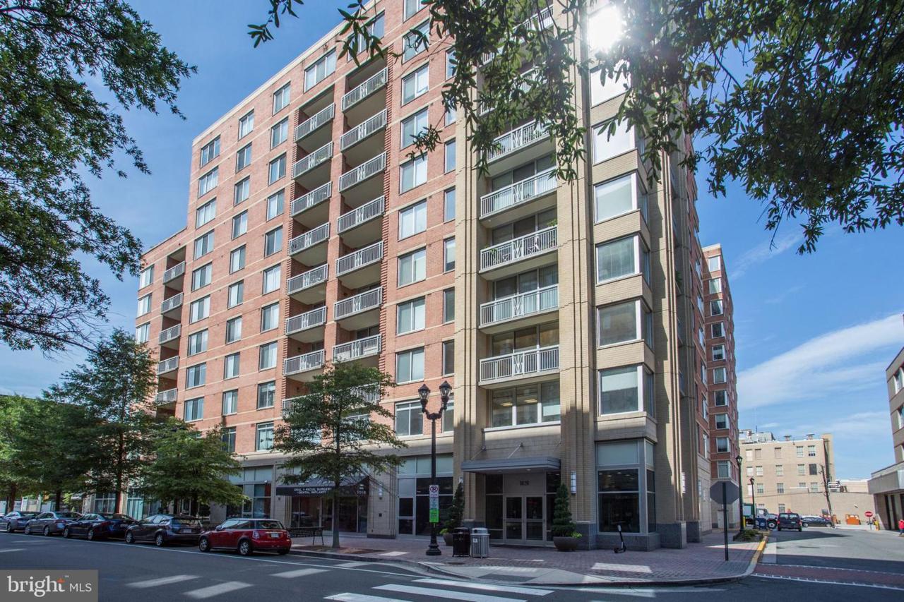 1020 Highland Street - Photo 1