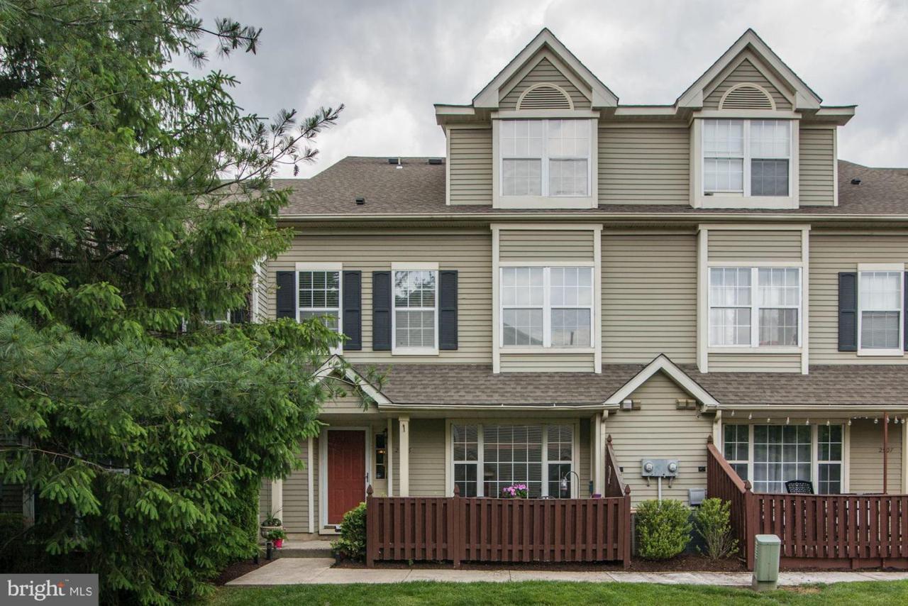 2906 Yarmouth Lane - Photo 1