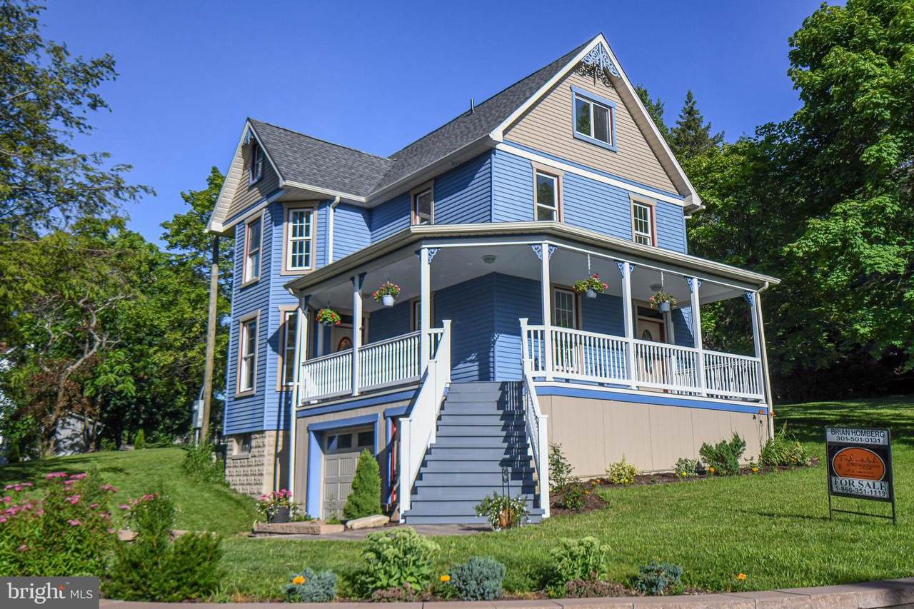 115 E Street - Photo 1