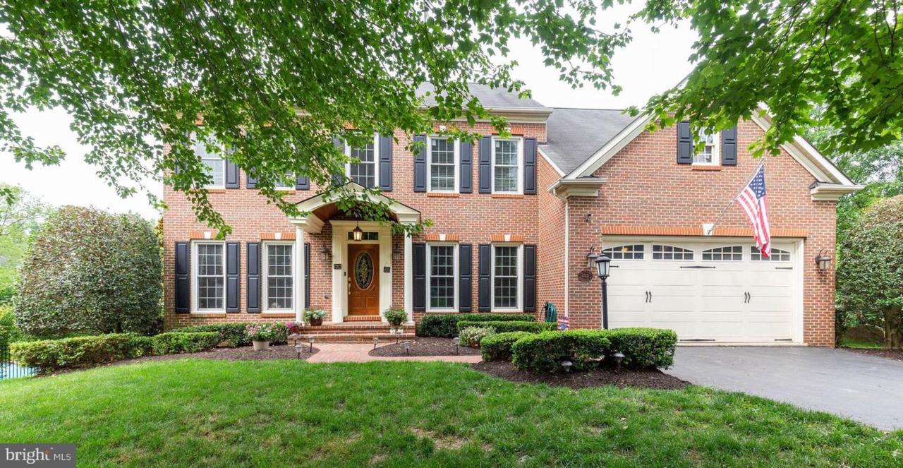 47421 Middle Bluff Place - Photo 1