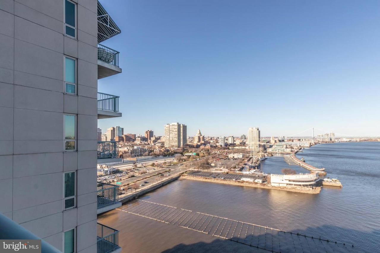 717 Columbus Boulevard - Photo 1