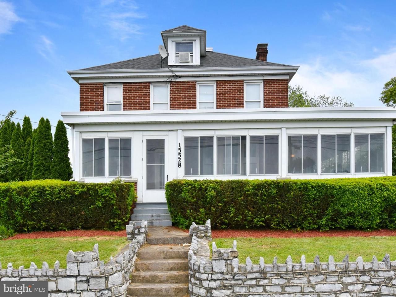 15528 Pennsylvania Avenue - Photo 1