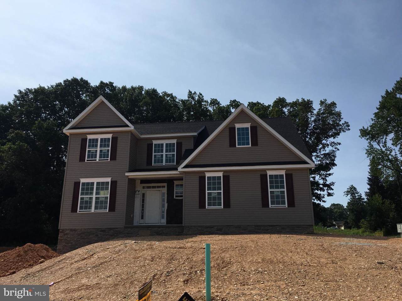 1310 Lark Avenue - Photo 1