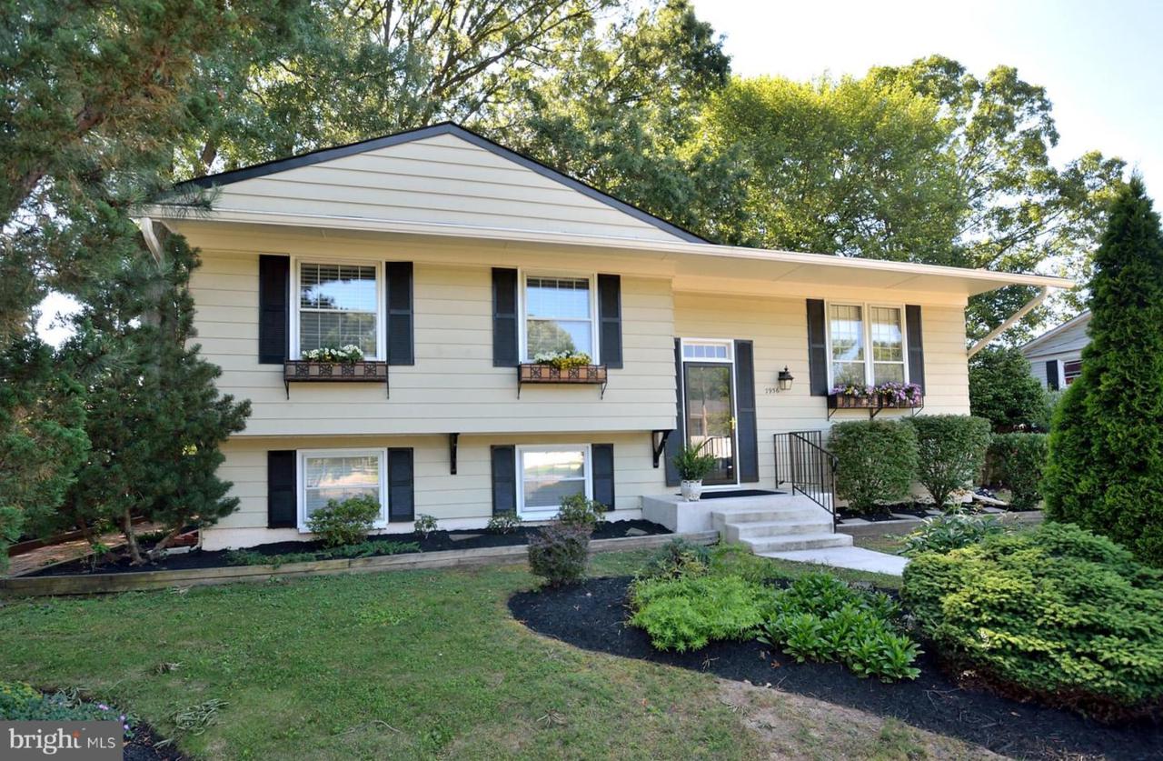 7956 Hammond Street - Photo 1