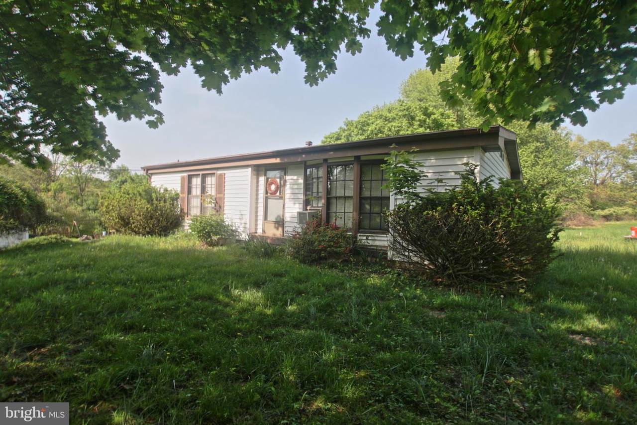2040 Station Avenue - Photo 1