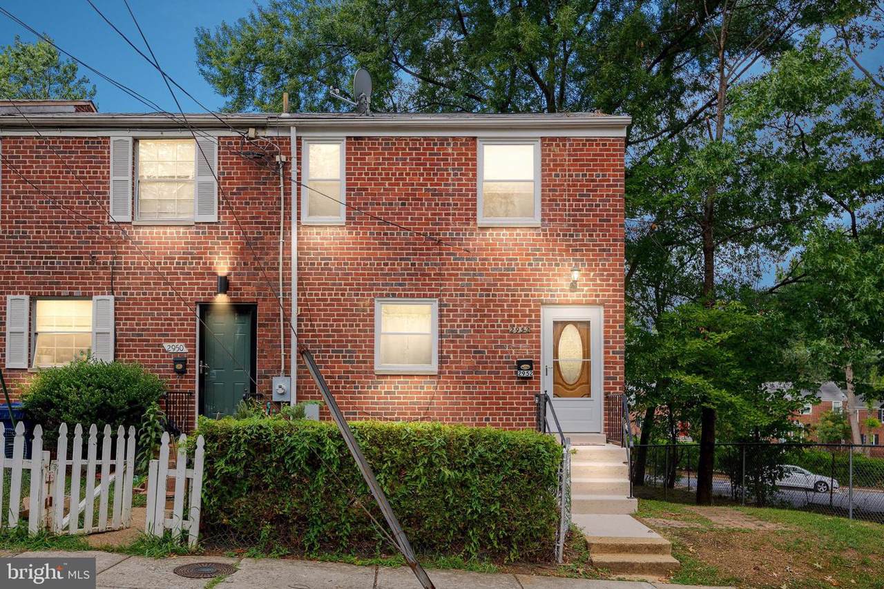 2952 Sycamore Street - Photo 1