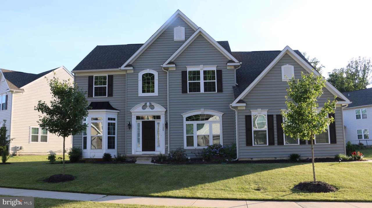1128 La Grange Parkway - Photo 1