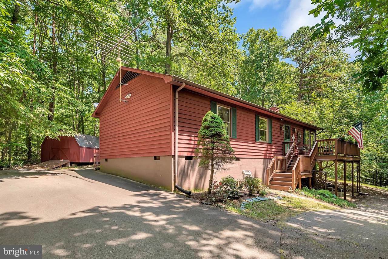 18 Laurel Drive - Photo 1