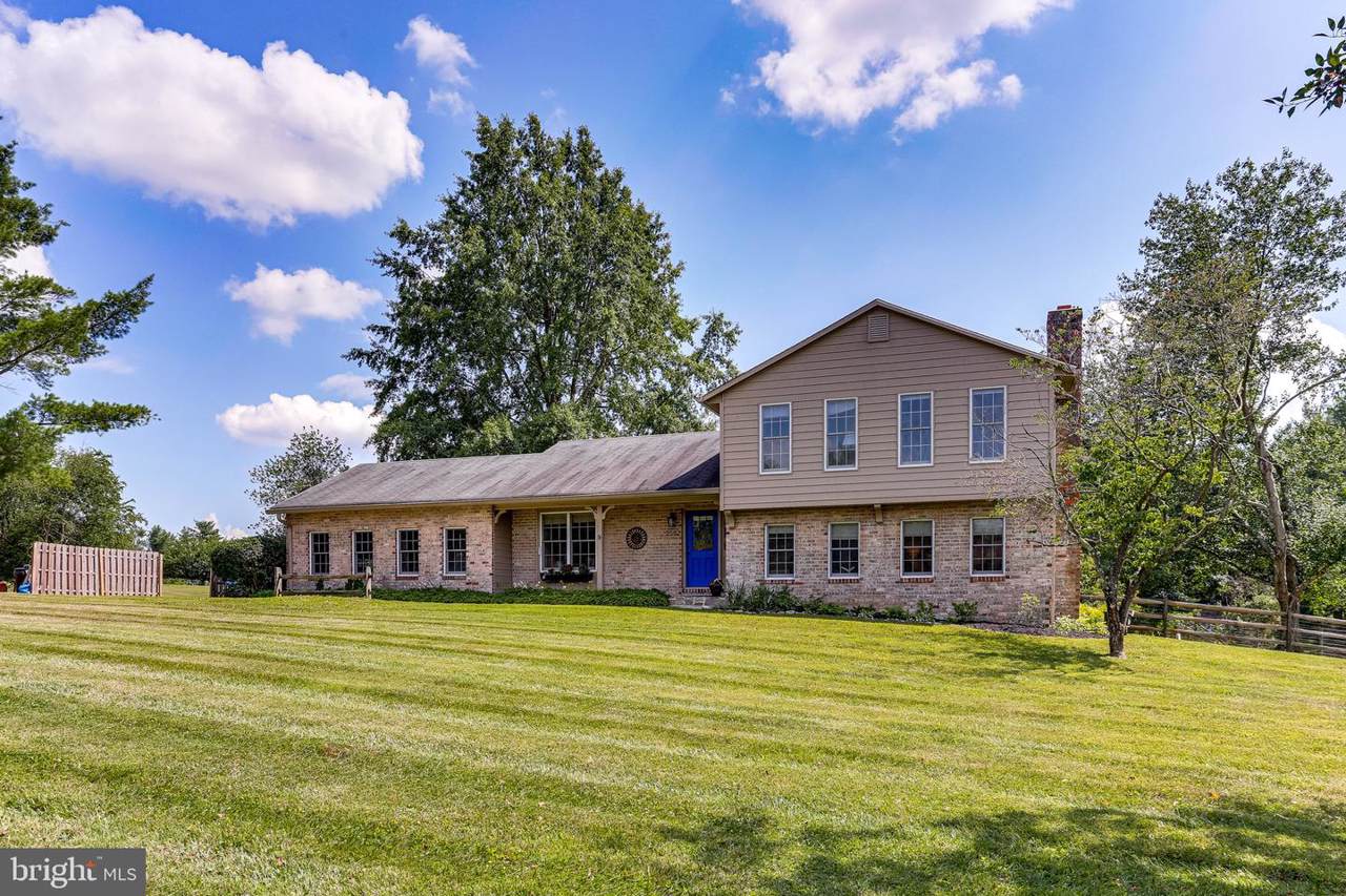2582 Louanne Court - Photo 1