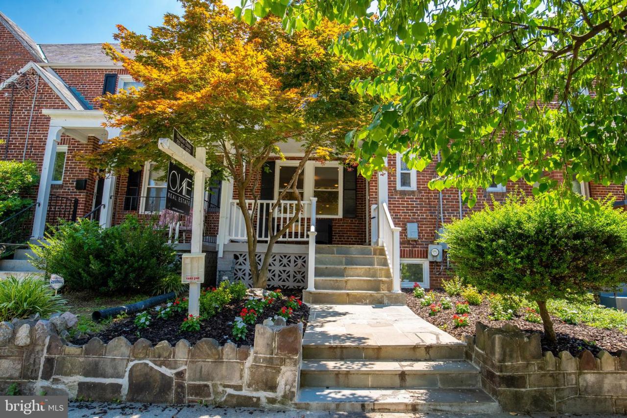 324 Gallatin Street - Photo 1
