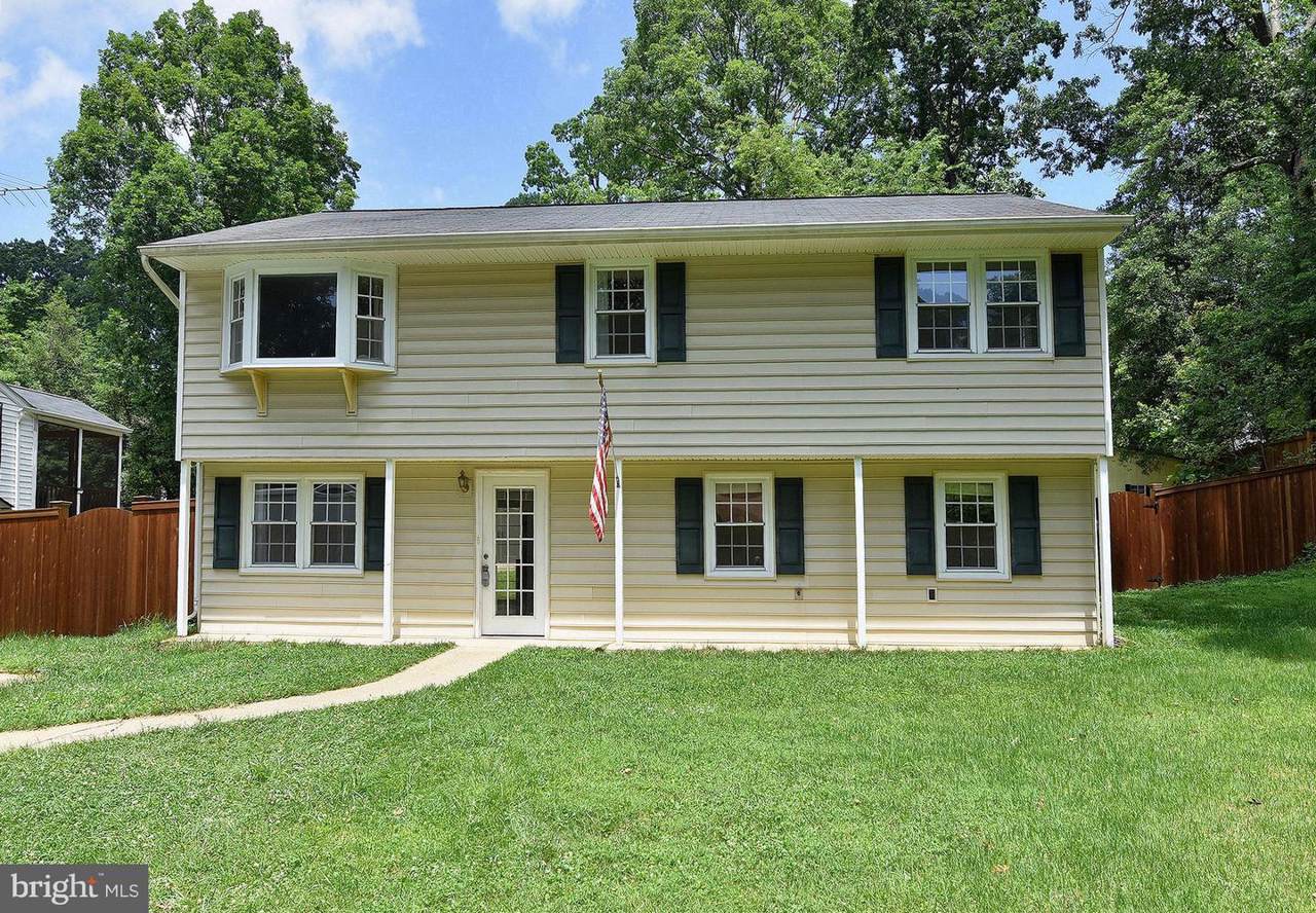 1050 Oak Tree Lane - Photo 1