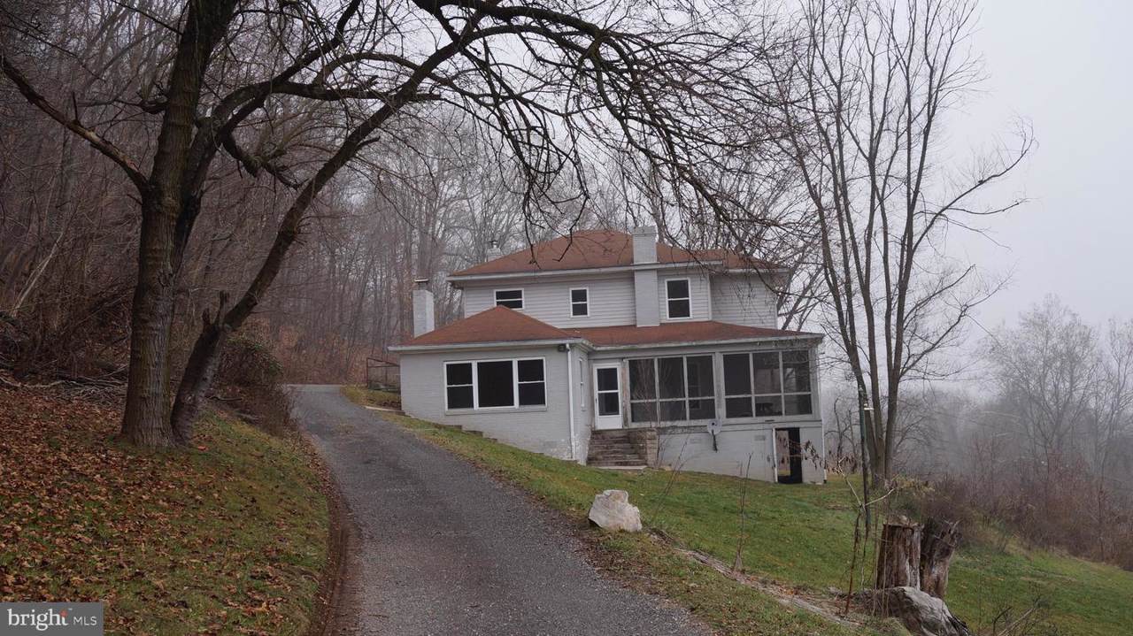 479 Wilkes Street - Photo 1