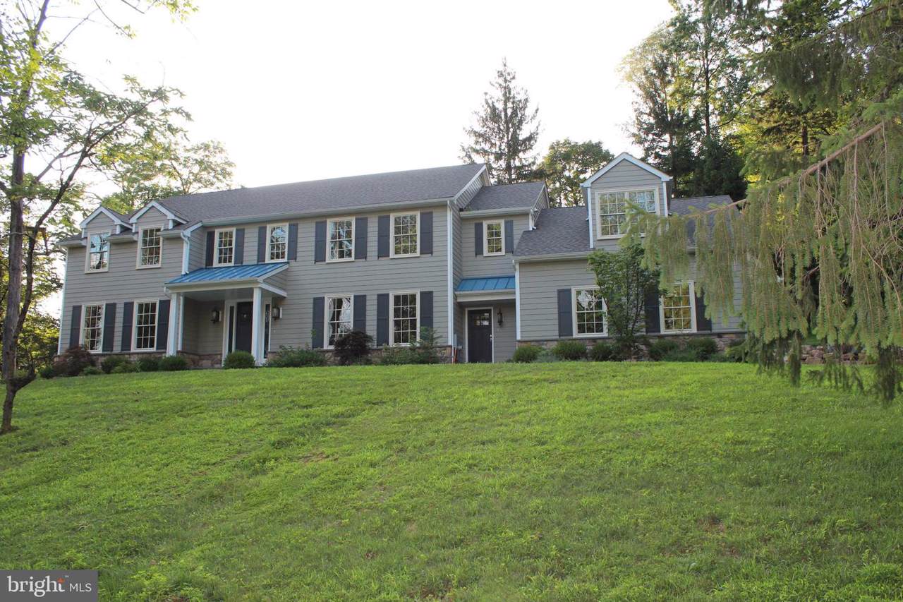 1140 Rydal Road - Photo 1