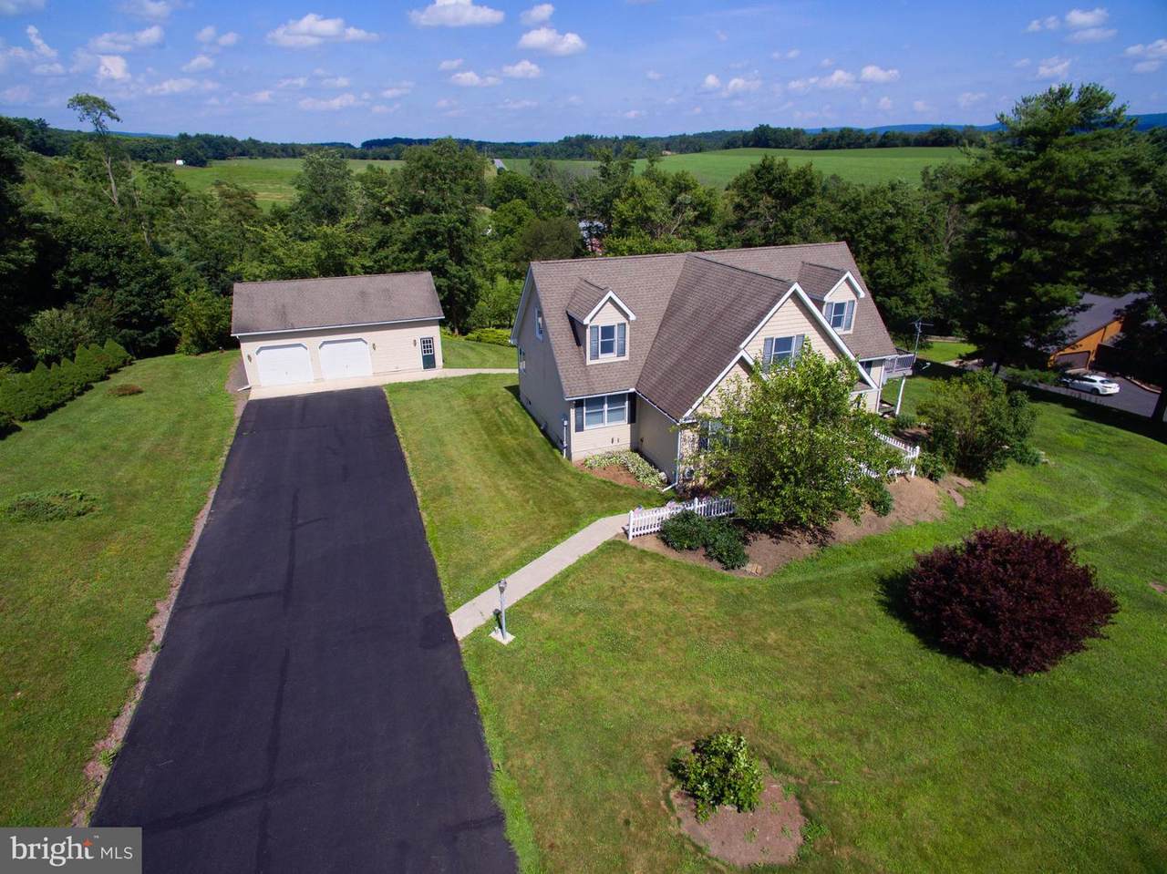 33 Maple Avenue - Photo 1