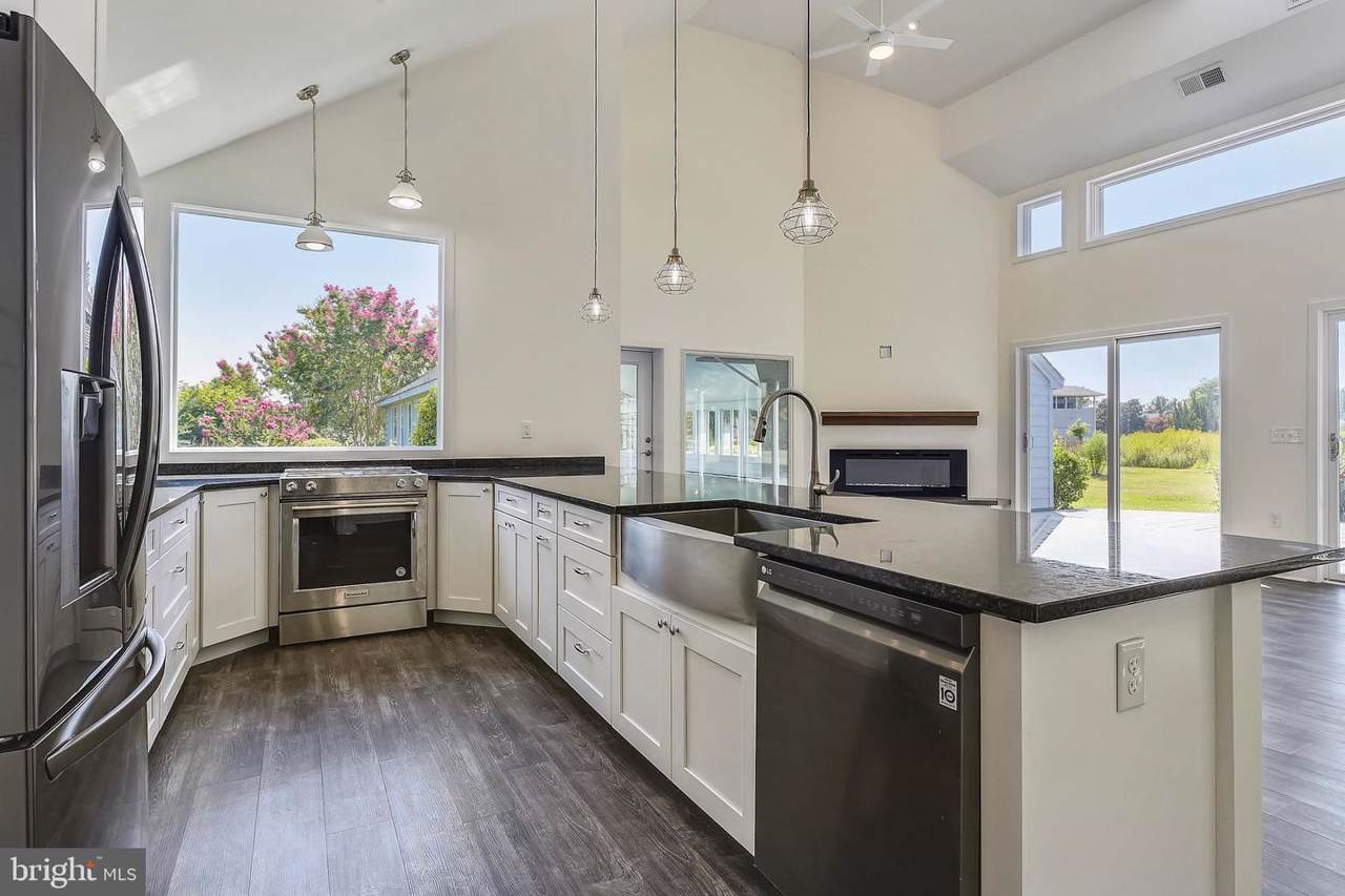 101 Windward Court - Photo 1