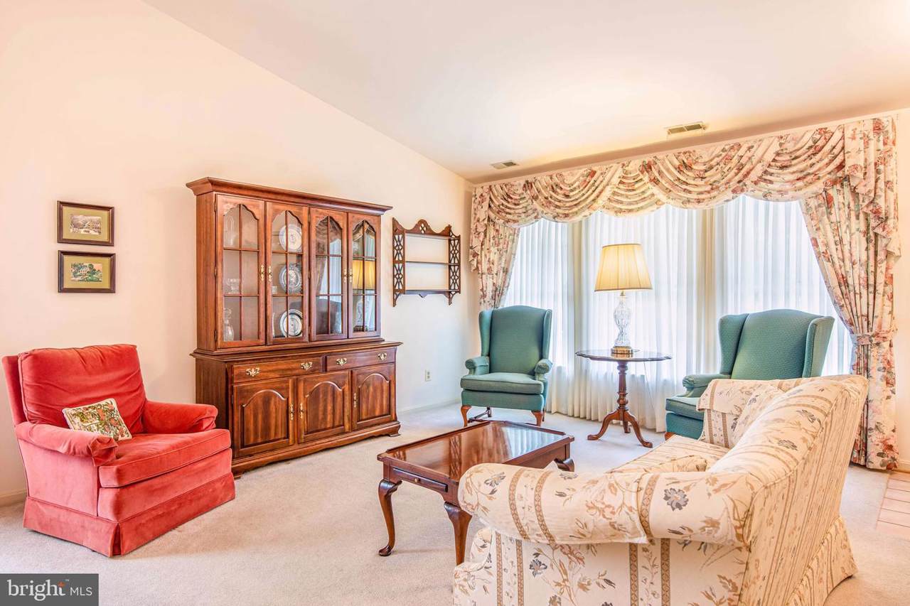 914 Shipmaster Court - Photo 1
