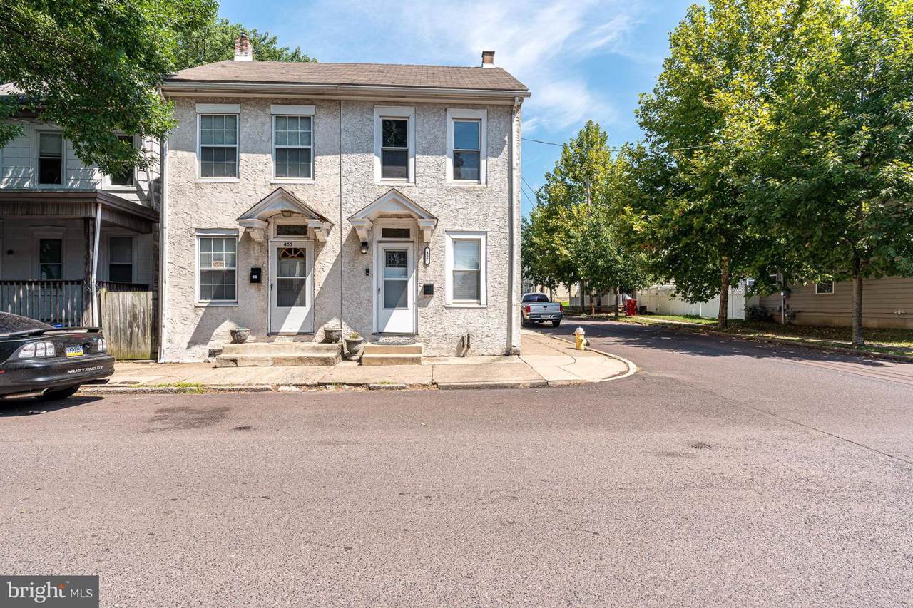 457 Walnut Street - Photo 1