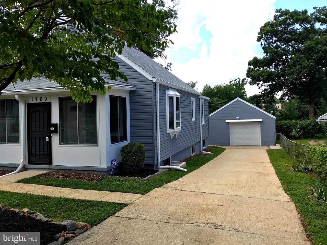 1709 Arcadia Avenue - Photo 1