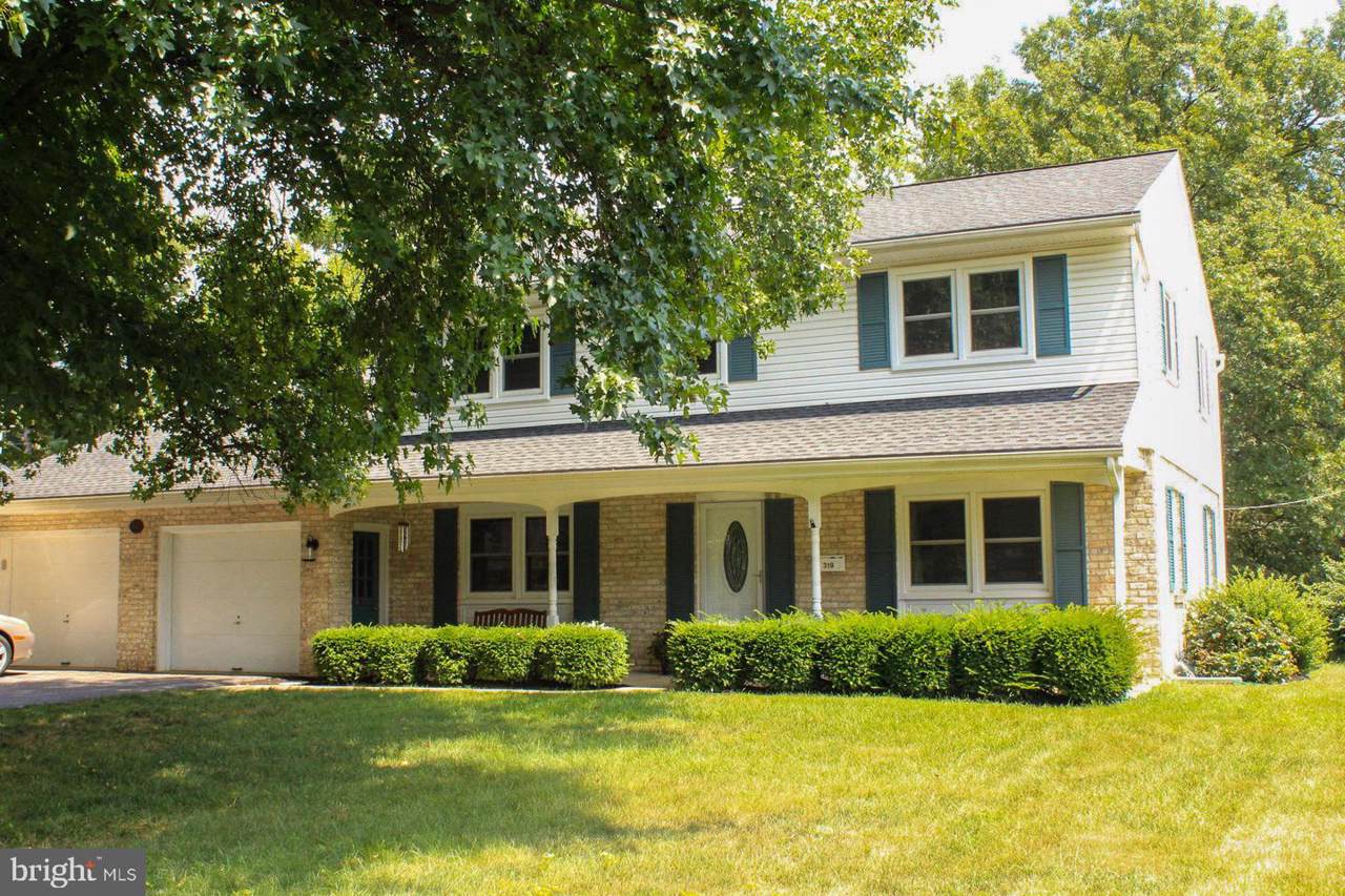 319 Glendale Street - Photo 1