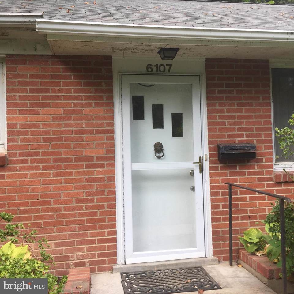6107 Madawaska Road - Photo 1