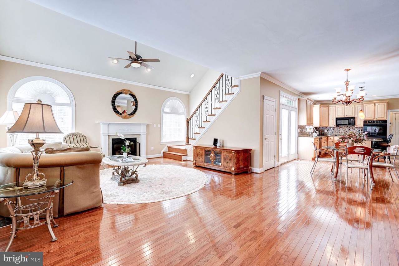 43975 Cheltenham Circle - Photo 1