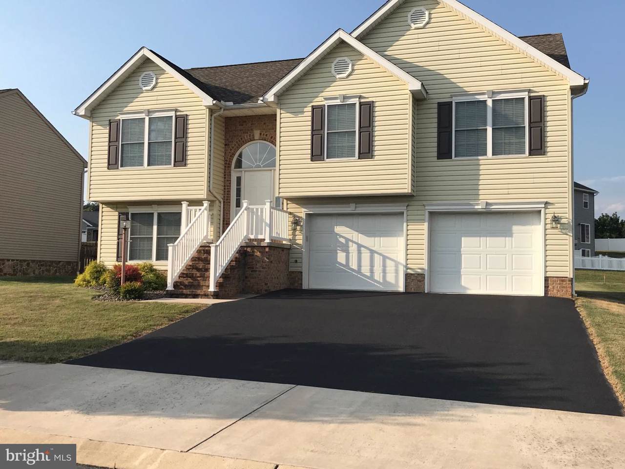465 Frick Avenue - Photo 1