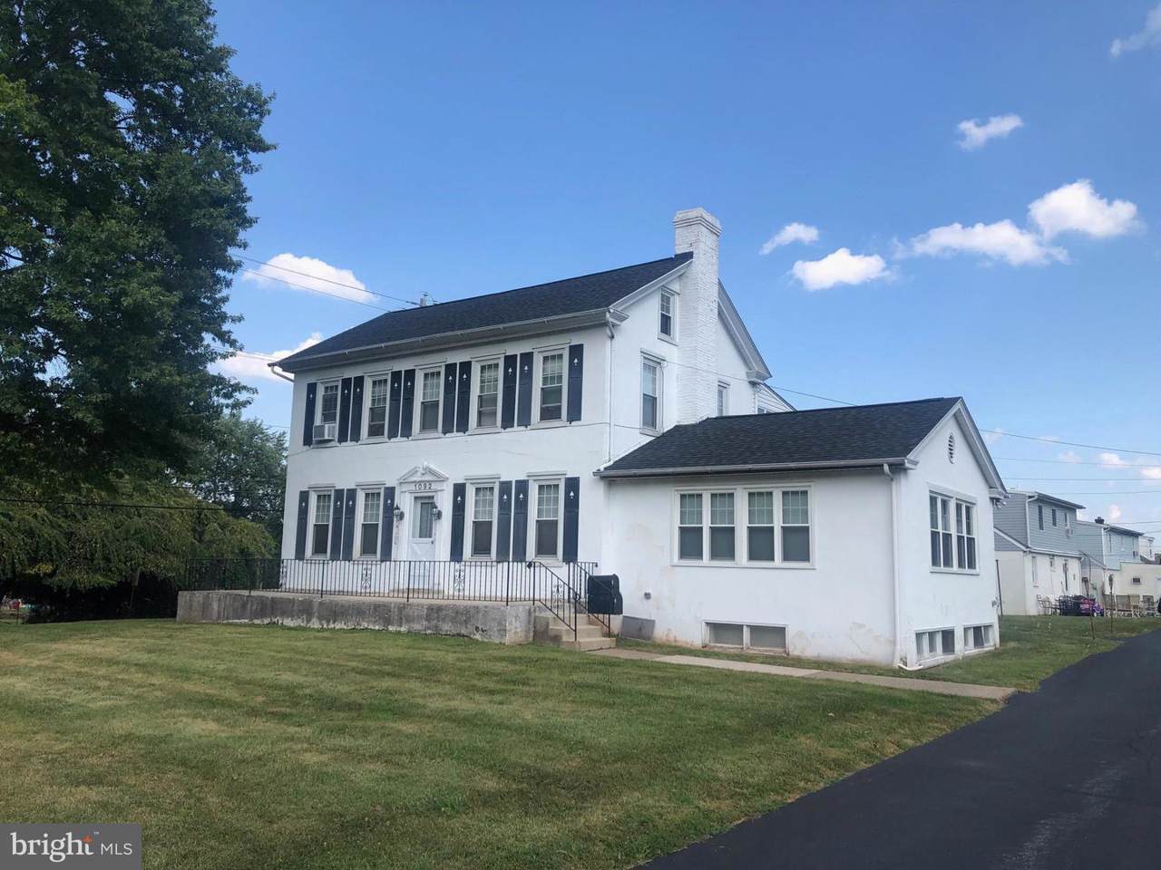 1092 Washington Street - Photo 1