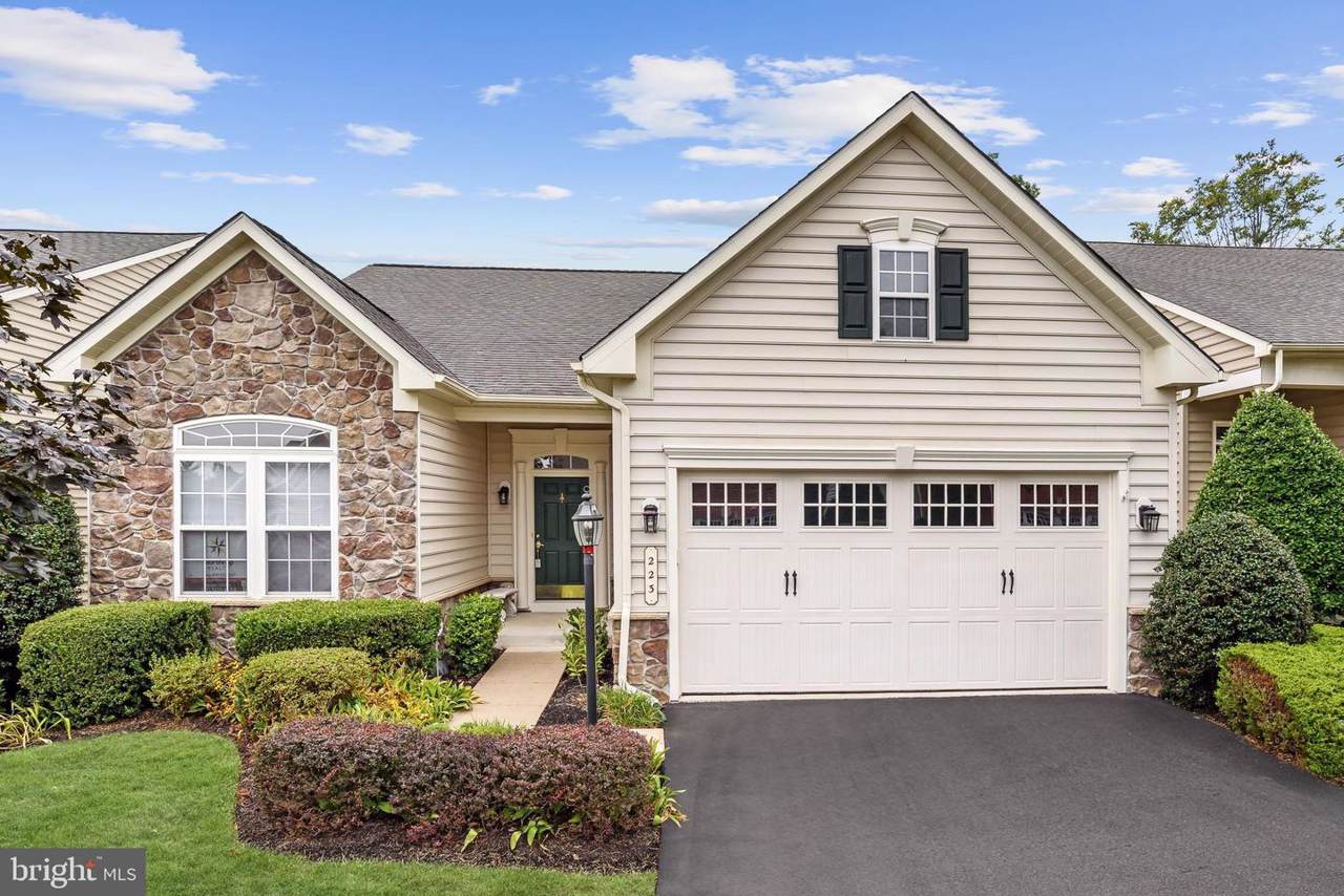 223 Spectacular Bid Drive - Photo 1