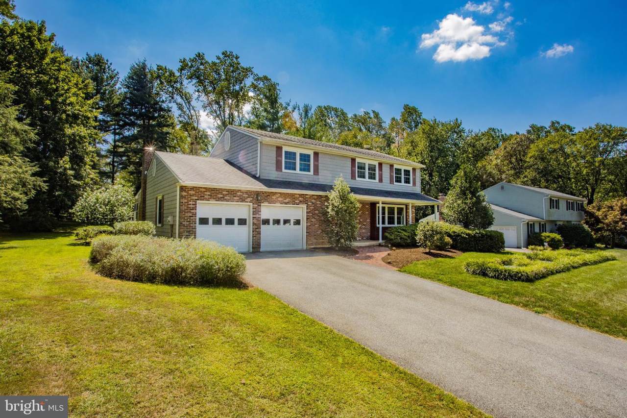 338 Wallace Drive - Photo 1