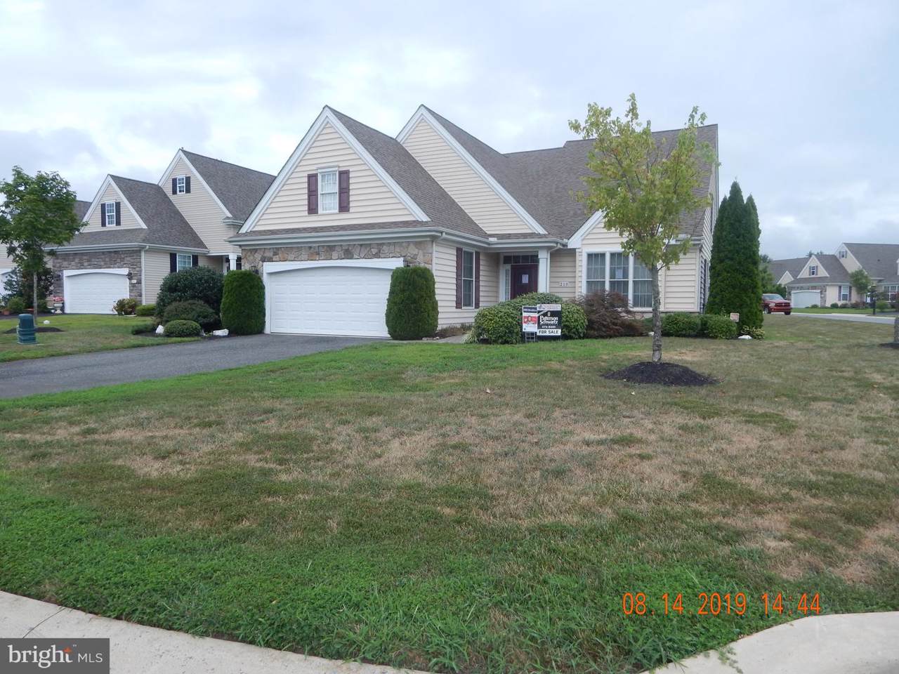 219 Wheatsheaf Lane - Photo 1