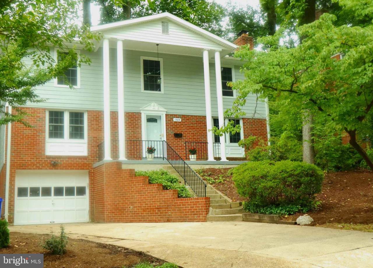 1504 Red Oak Drive - Photo 1