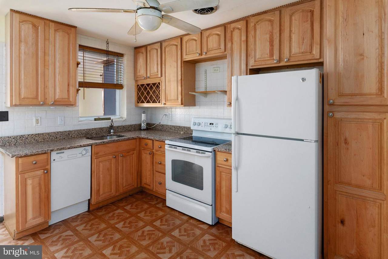 802 Mangold Street - Photo 1