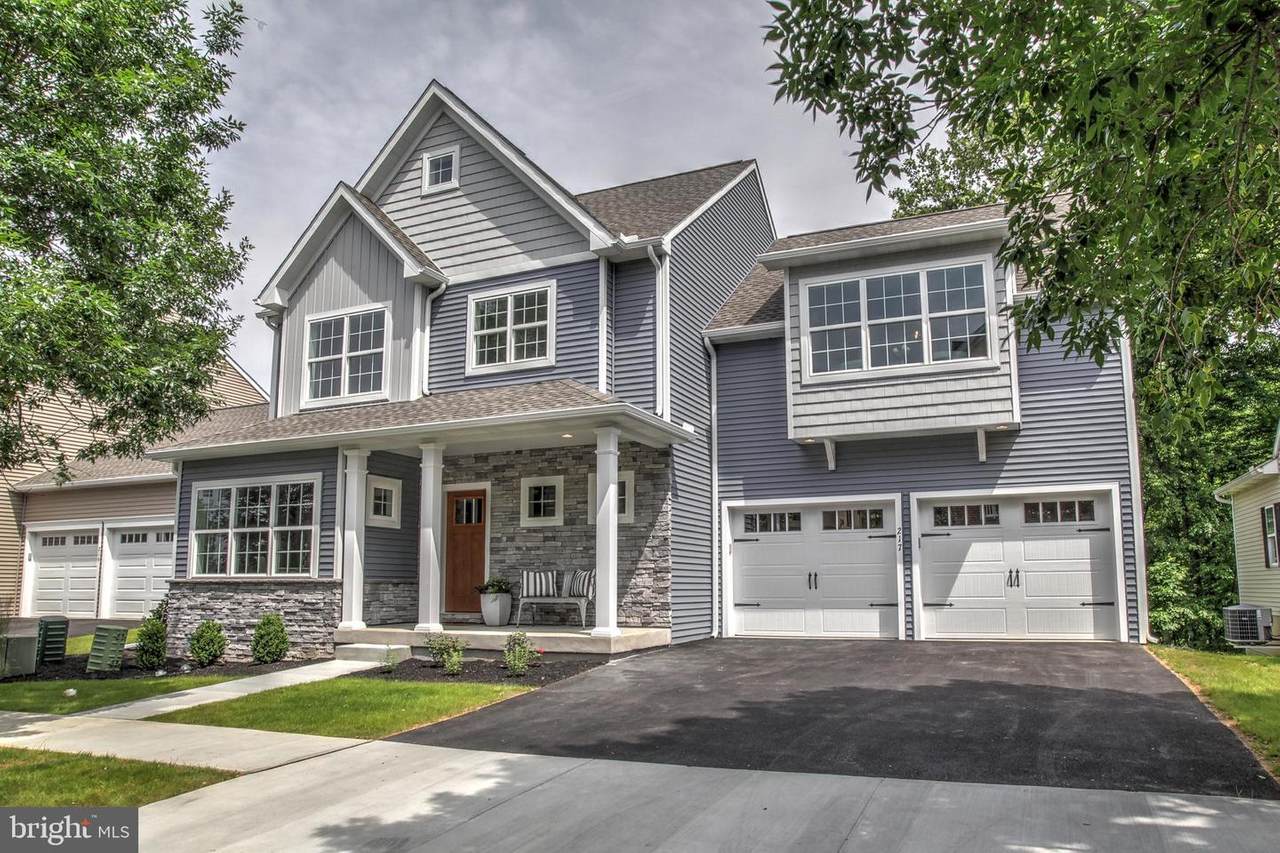 112 Lakeside Crossing - Photo 1