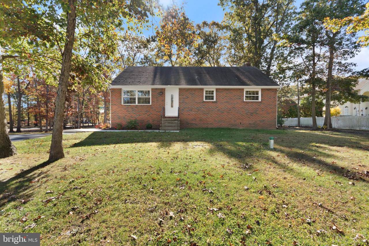 470 Prosser Avenue - Photo 1