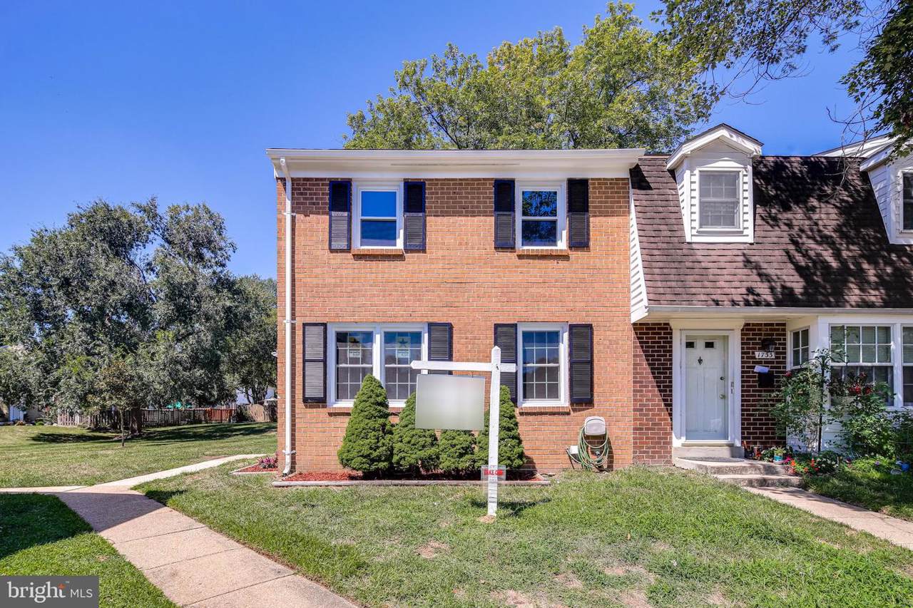 1737 Aberdeen Circle - Photo 1
