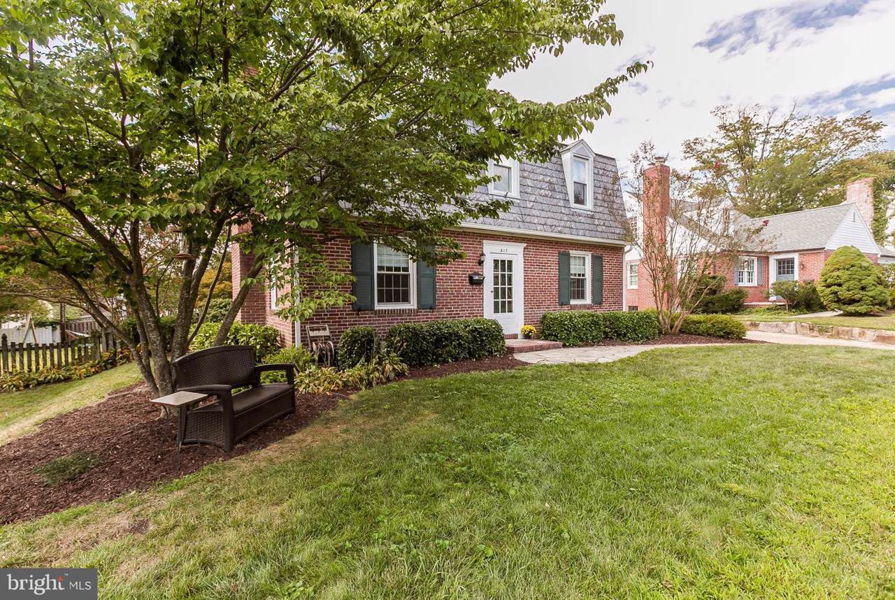 617 Charles Street Avenue - Photo 1