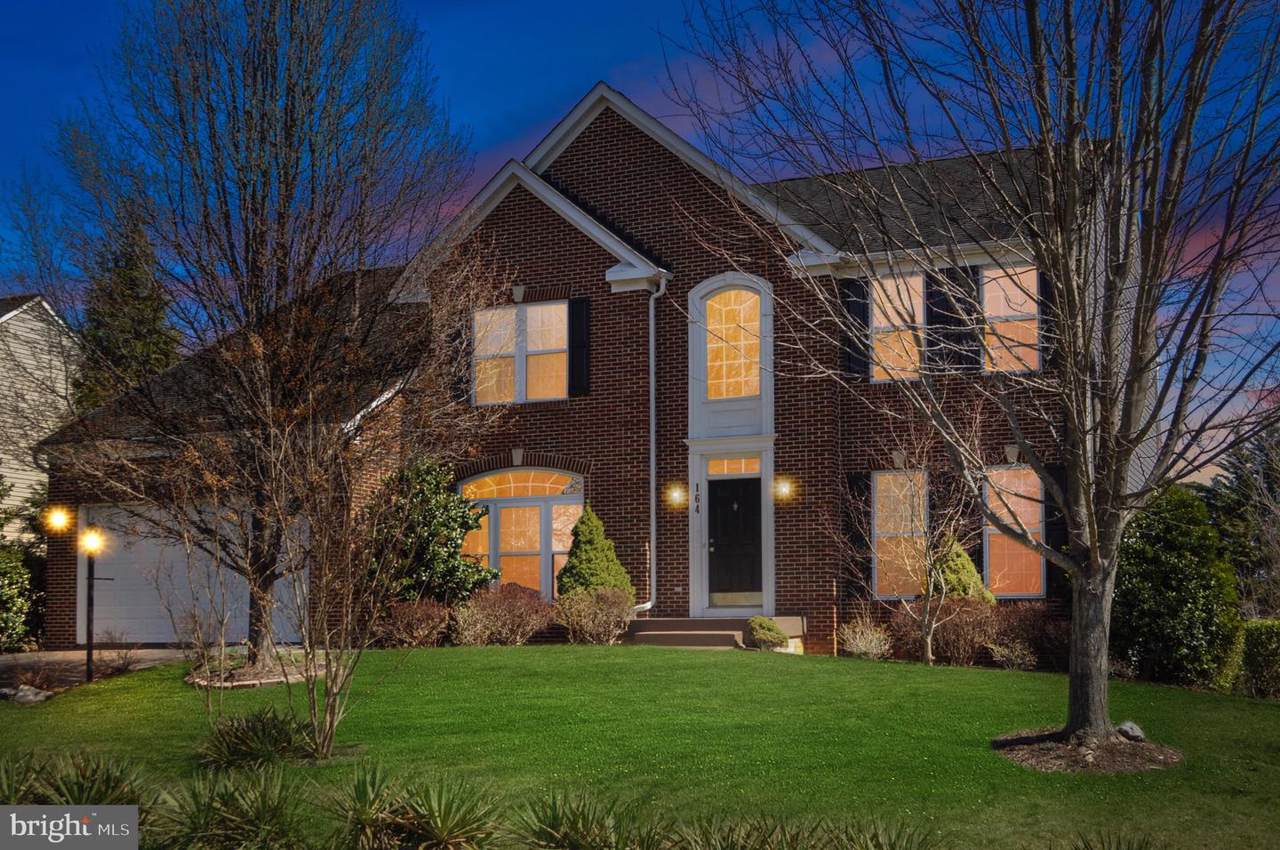 164 Maddex Square - Photo 1