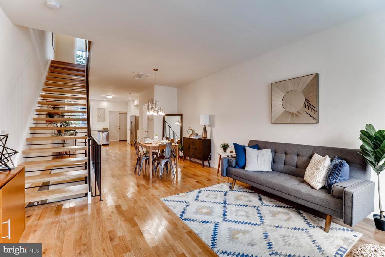 522 21ST Street - Photo 1