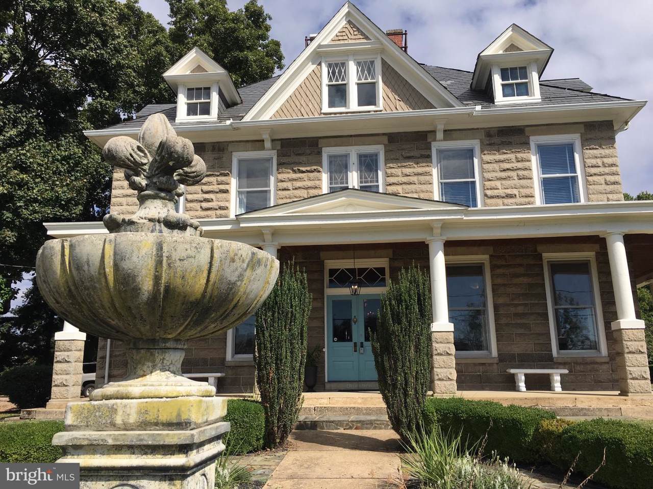 709 Main Street - Photo 1