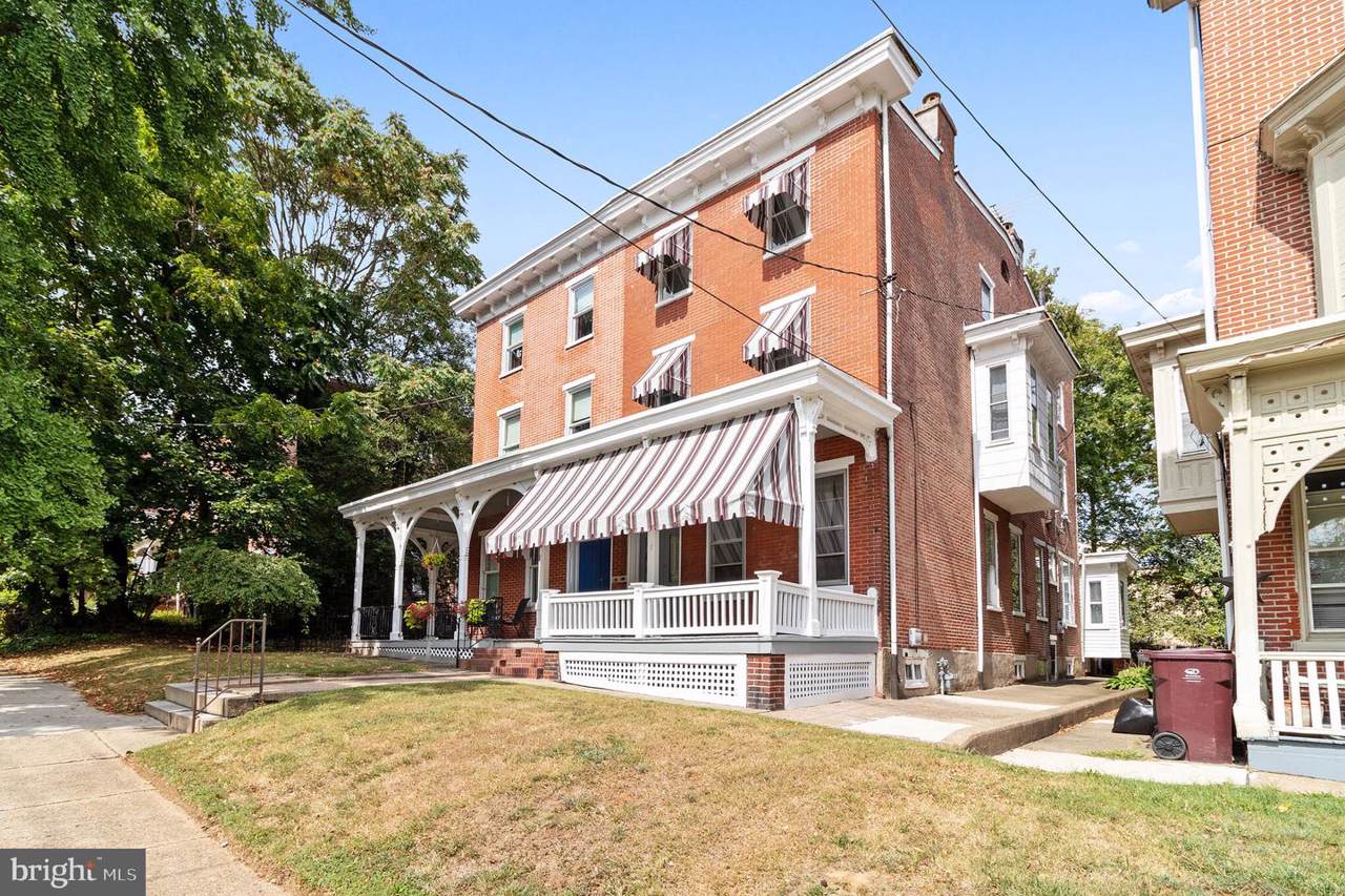 1321 8TH Street - Photo 1
